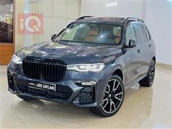 بی ئێم دەبڵیو X7